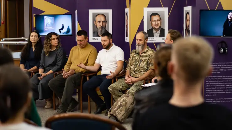 В Красноярске открыли посвященную участникам СВО выставку