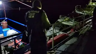 Трое человек погибли из-за столкновения катера и корабля на Байкале