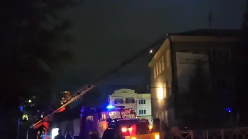 Провода заискрились в Ачинске рядом с колледжем