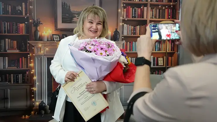 «Мой ребёнок заплакал от радости». В Красноярске выбрали лучших педагогов