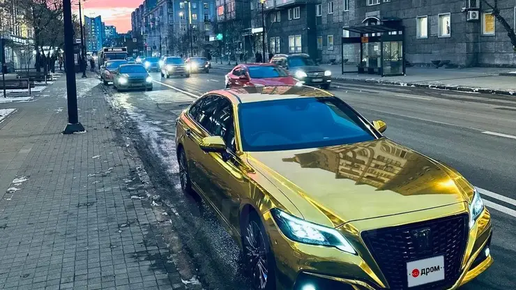 В Красноярске больше чем за 4 млн рублей продают золотую «Тойоту»