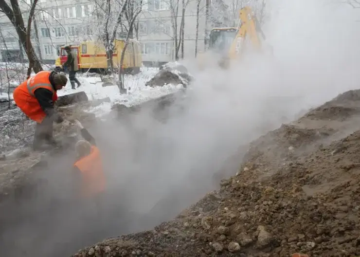 Почти 200 домов остались без тепла в Хабаровске из-за коммунальной аварии