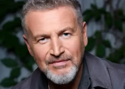 Выступивший в Красноярске Агутин высказался со сцены о разрушительном урагане