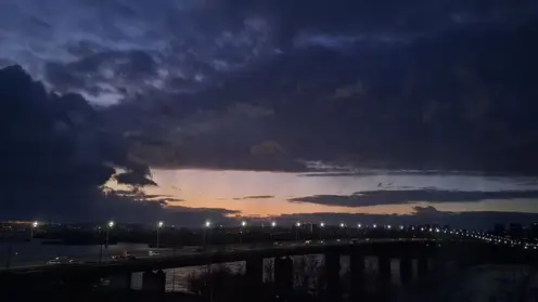 Сильный ветер до 18 м/с прогнозируют в Красноярске 21 ноября