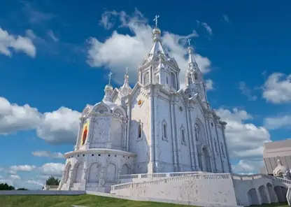 В Красноярске заложили краеугольный камень кафедрального собора на Стрелке