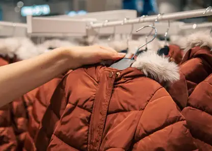 В Красноярском крае покупателю вернут четырехкратную стоимость пуховика