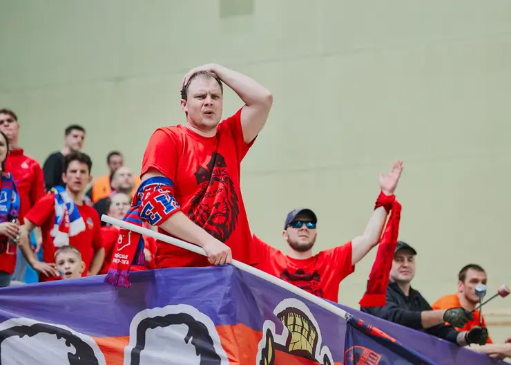 Футбольный клуб «Енисей» проиграл на домашней арене лидеру турнирной таблицы