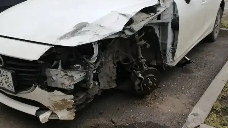 Пьяный угонщик разбил машину матери бойца СВО в Красноярском крае
