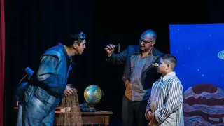 Волонтёры Эн+ представили юным жителям Дивногорска экологический спектакль Волонтёры Эн+ представили юным жителям Дивногорска экологический спектакль