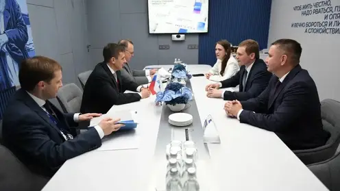 ВТБ и Республика Хакасия подписали соглашение о сотрудничестве на ПМЭФ-2026