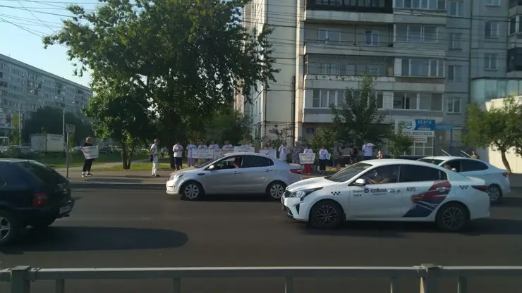 Жители красноярской Николаевки вышли на митинг с критикой плана мэрии о комплексном развитии территории