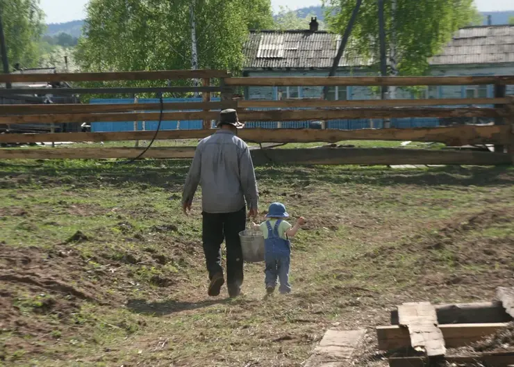 «Весёлый фермер» Джастас Уолкер остаётся в России