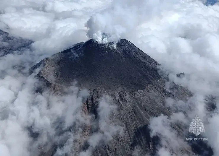 На Камчатке произошло сильное землетрясение, объявлена угроза цунами