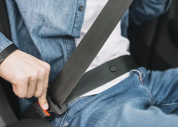 МВД предлагает запретить «обманки» для ремней и сделать их более заметными