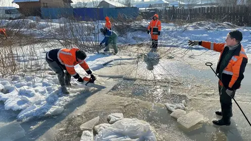 В Красноярске приступили к противопаводковым событиям на реках Бугач и Кача