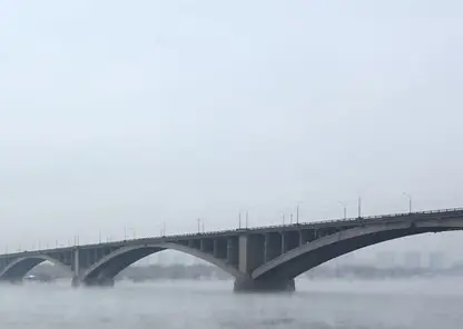 В Красноярске весной водолазы обследуют Коммунальный и Октябрьский мосты