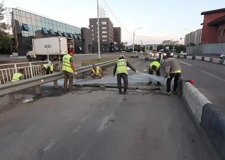 В Красноярске на следующей неделе планируют возобновить проезд по мосту на ул. Брянской