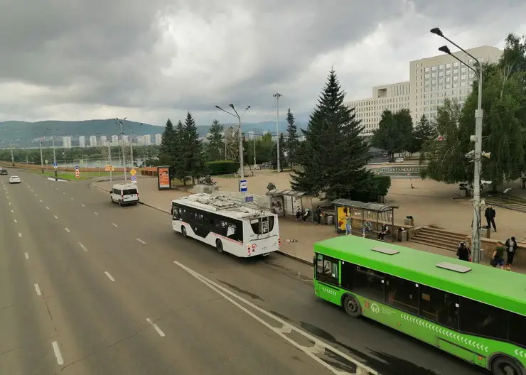В Красноярске три автобуса оказались самыми грязными