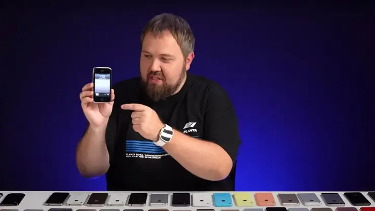 Красноярец продал блогеру Wylsacom коллекцию iPhone за 300 тысяч рублей