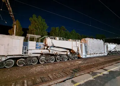 На Красноярскую ГЭС прибыл новый трансформатор для улучшения энергоснабжения