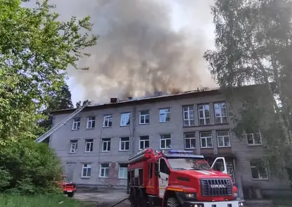 Центральная клиническая больница загорелась в Новосибирске 4 июня