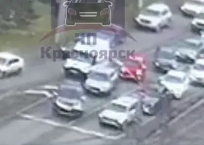 Красноярец заплатит за то, что не пропустил машину скорой помощи. Ему грозит штраф или лишение прав