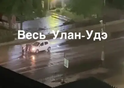 В Бурятии пешеходы избили водителя 