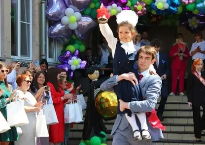 Последние звонки в школах Красноярска прозвенят 24 мая