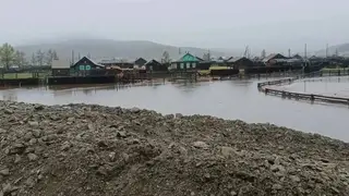 Паводок и снегопад пришли в Закаменский район Бурятии