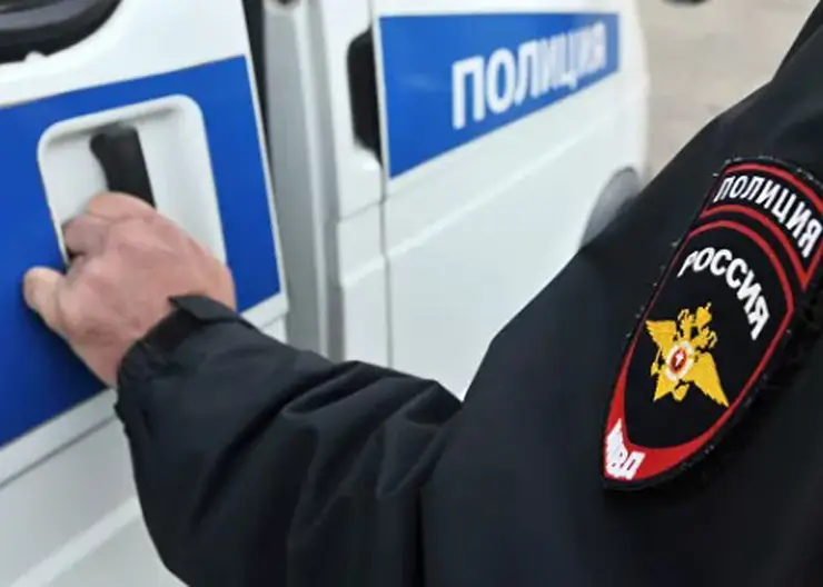В Лесосибирске 7-летний ребенок выпал из окна третьего этажа