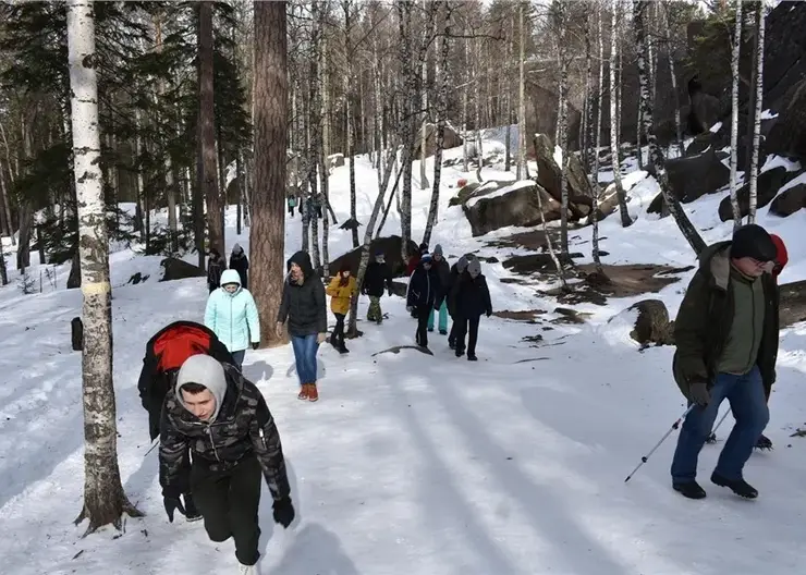 Туристов предупредили о риске травмирования на «Столбах» из-за гололедицы