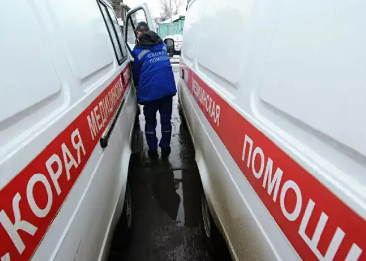 Двое жителей Красноярска пострадали при хлопке бытового газа на Олейникова