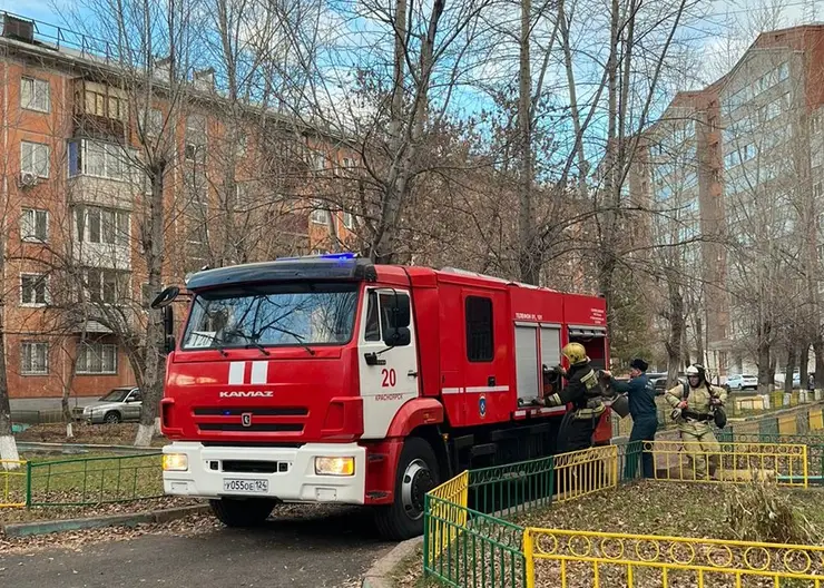 В Свердловском районе Красноярска из-за возгорания электрощита эвакуировали жильцов