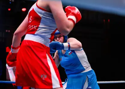 София Охотникова из Красноярского края взяла серебро на первенстве России по боксу