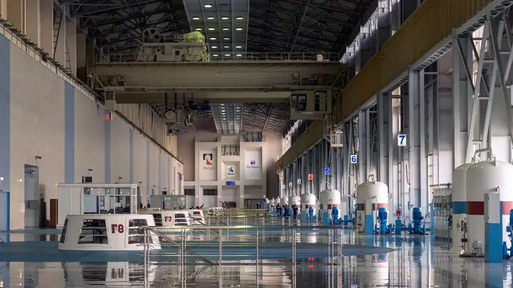 Богучанская ГЭС готовится к паводку: уровень водохранилища постепенно снижают