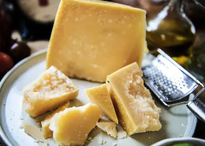 Красноярцам рассказали о пользе пармезана