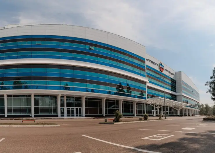 Футболисты «Енисея» проведут ближайшие игры в Красноярске в манеже