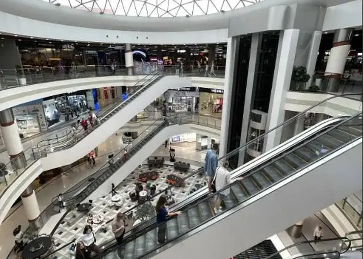 Ребенку оторвало палец на эскалаторе в барнаульском ТРЦ