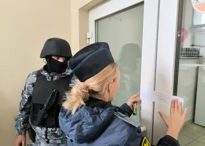 В Норильске закрыли кафе после массового отравления шаурмой