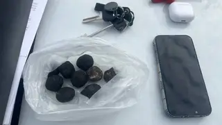 Двое красноярцев развозили по городу наркотики на самокатах Двое красноярцев развозили по городу наркотики на самокатах