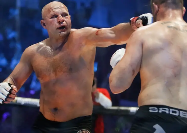 Боец MMA Фёдор Емельяненко проиграл последний бой в своей карьере американцу Райану Бейдеру