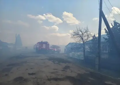 Крупный пожар в селе Кучерово Красноярского края полностью потушен