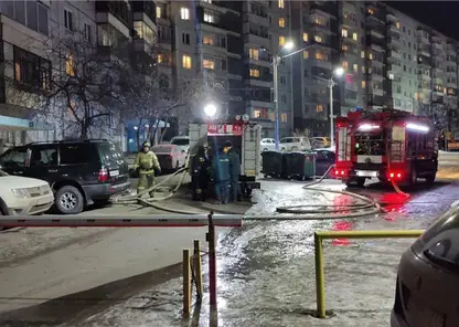 В Красноярске на улице Копылова полностью выгорела квартира на 7 этаже