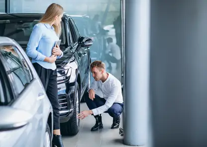 Красноярский автосалон заплатит клиенту почти 215 тысяч рублей за навязанные услуги