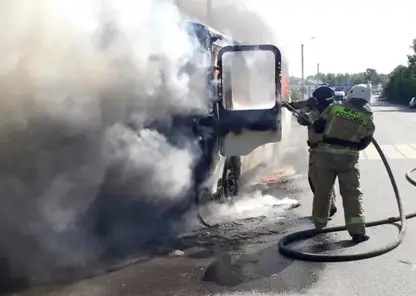 В Алтайском крае эвакуировали 18 человек из горящего автобуса