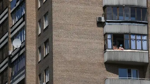Пьяный сосед сбросил ребенка с третьего этажа в Хабаровском крае
