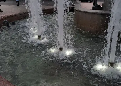 Купание в городских фонтанах опасное развлечение: красноярцам рассказали почему