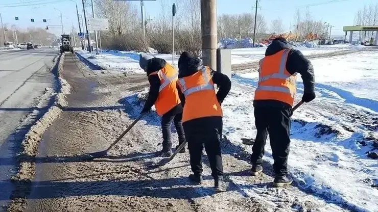 Мэр Красноярска поручил дорожникам оперативно реагировать на жалобы горожан на состояние тротуаров
