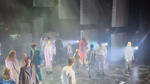 «Разрозненный бетонный мир, стройка – символ времени и несложившейся жизни»: интервью с режиссёром Филиппом Разенковым