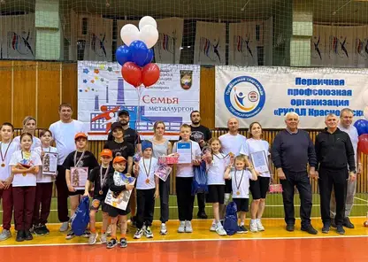 На Красноярском алюминиевом заводе выбрали самую творческую и дружную семью металлургов